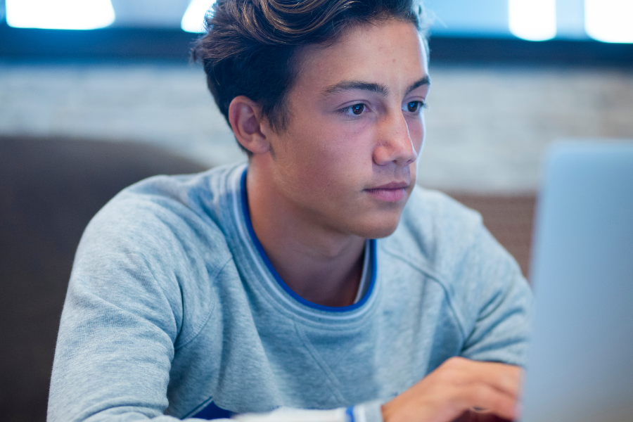 Carné de estudiante: qué es, ventajas y descuentos según tu universidad 1 carné universitario